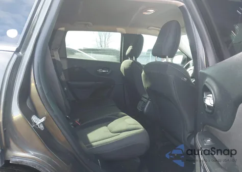 2015 Jeep Cherokee Latitude z USA, uszkodzony, nr VIN 1C4PJLCB6FW658373